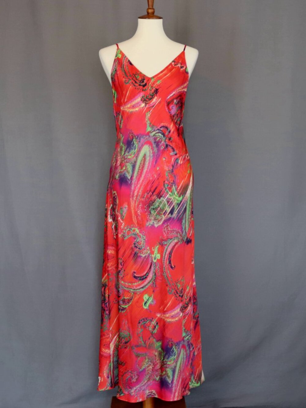 Natori Small 2 Piece Floral Robe & Night Gown Charmeuse Chemise Set Red Green - Picture 2 of 13